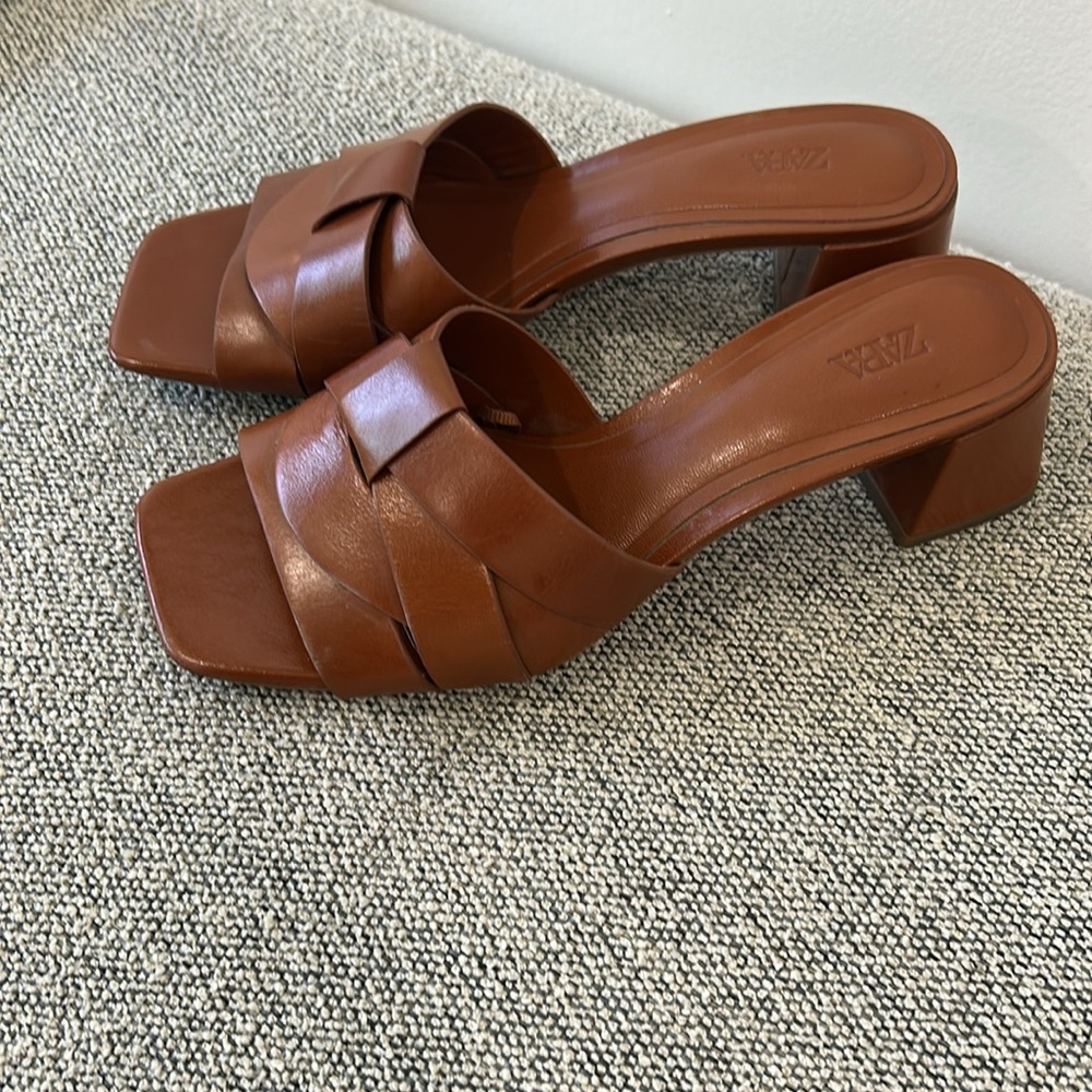 Zara Women's Tan Leather Mules